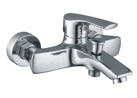 Single-handle bathtub faucet